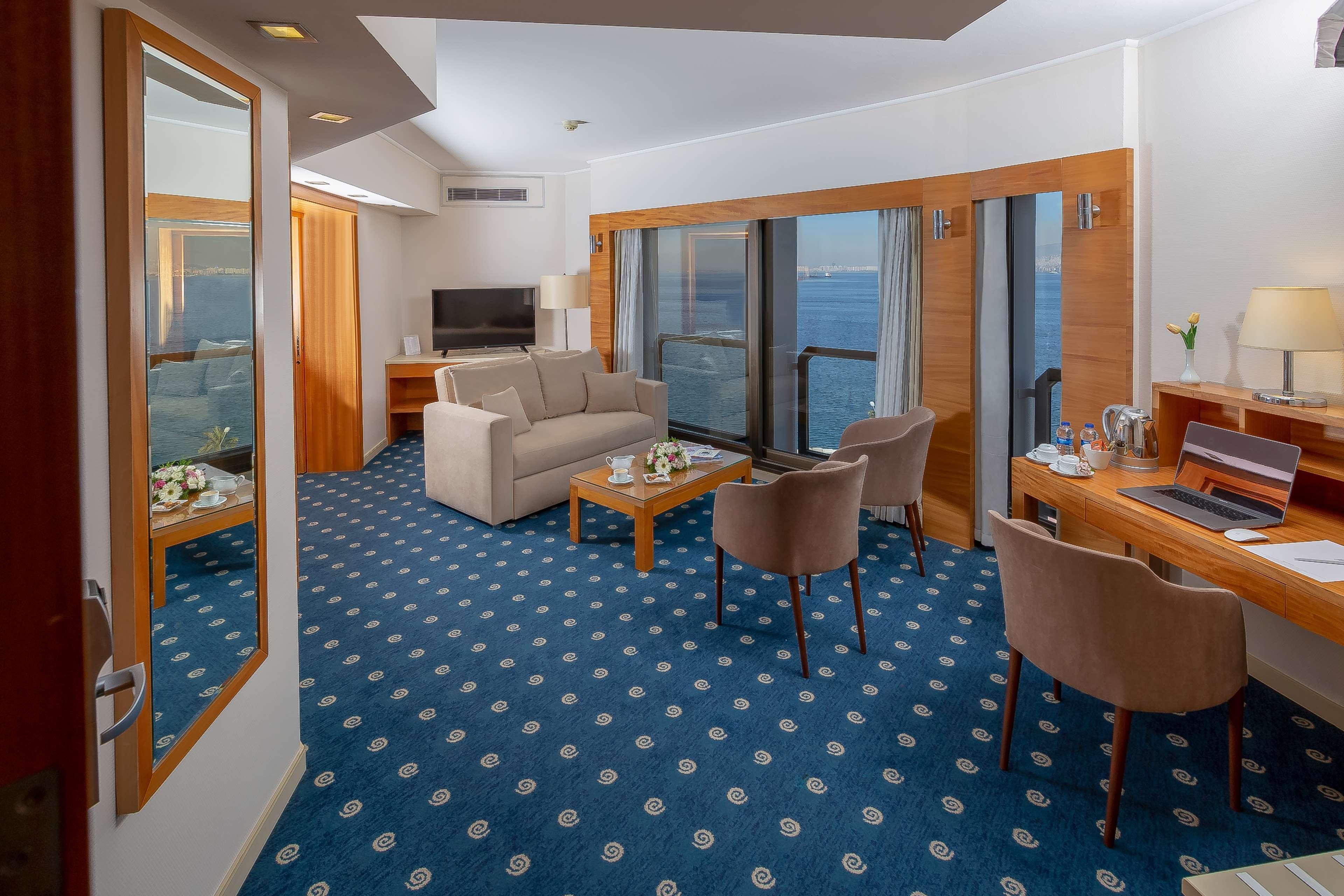 Best Western Plus Hotel Konak Izmir Exterior foto