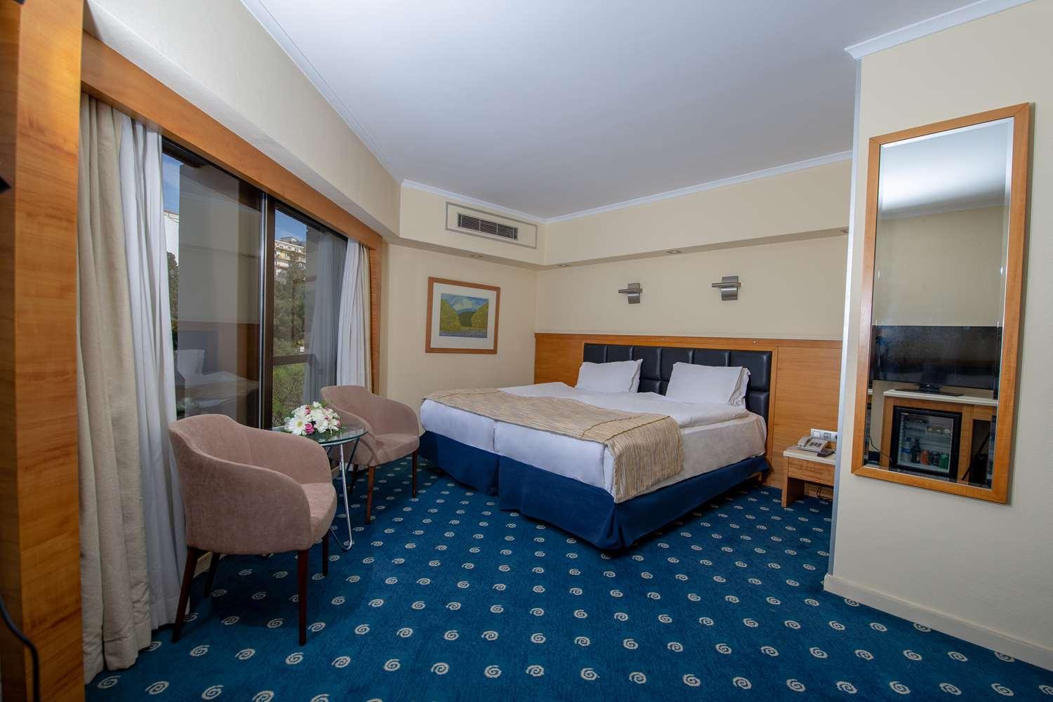 Best Western Plus Hotel Konak Izmir Exterior foto