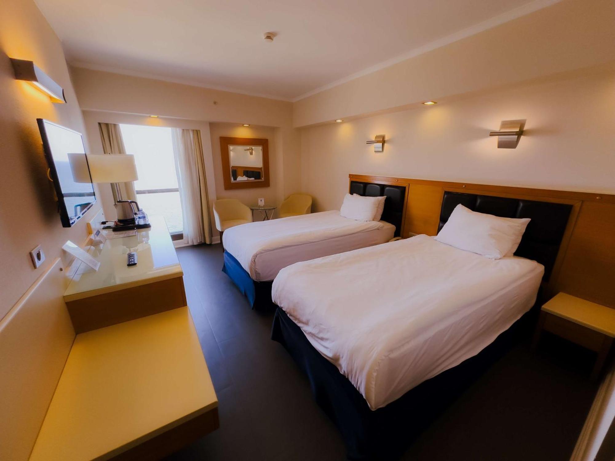 Best Western Plus Hotel Konak Izmir Exterior foto